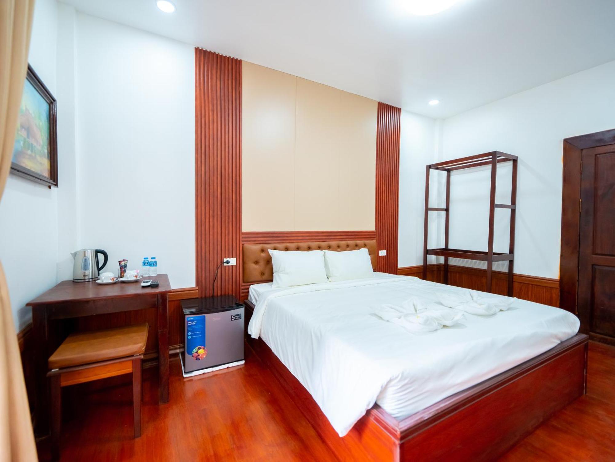 Vientiane Ruby Villa Hotel ภายนอก รูปภาพ
