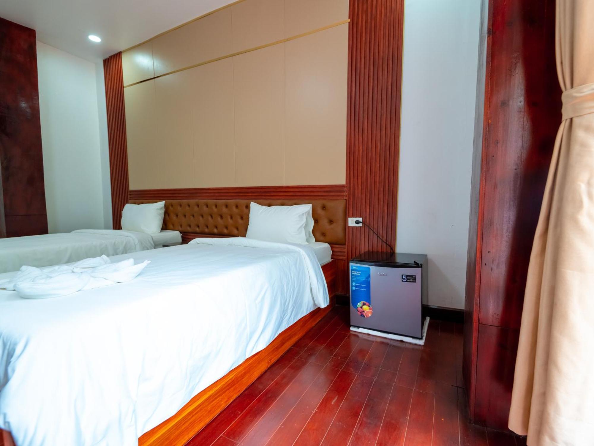 Vientiane Ruby Villa Hotel ภายนอก รูปภาพ